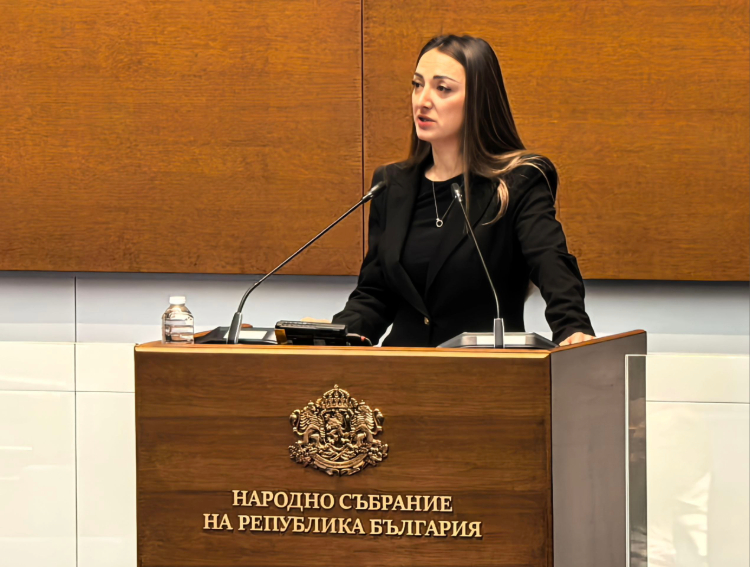 Декларация на Лариса Савова: „Държавата е създадена не да пази процедурите, а да пази децата!“